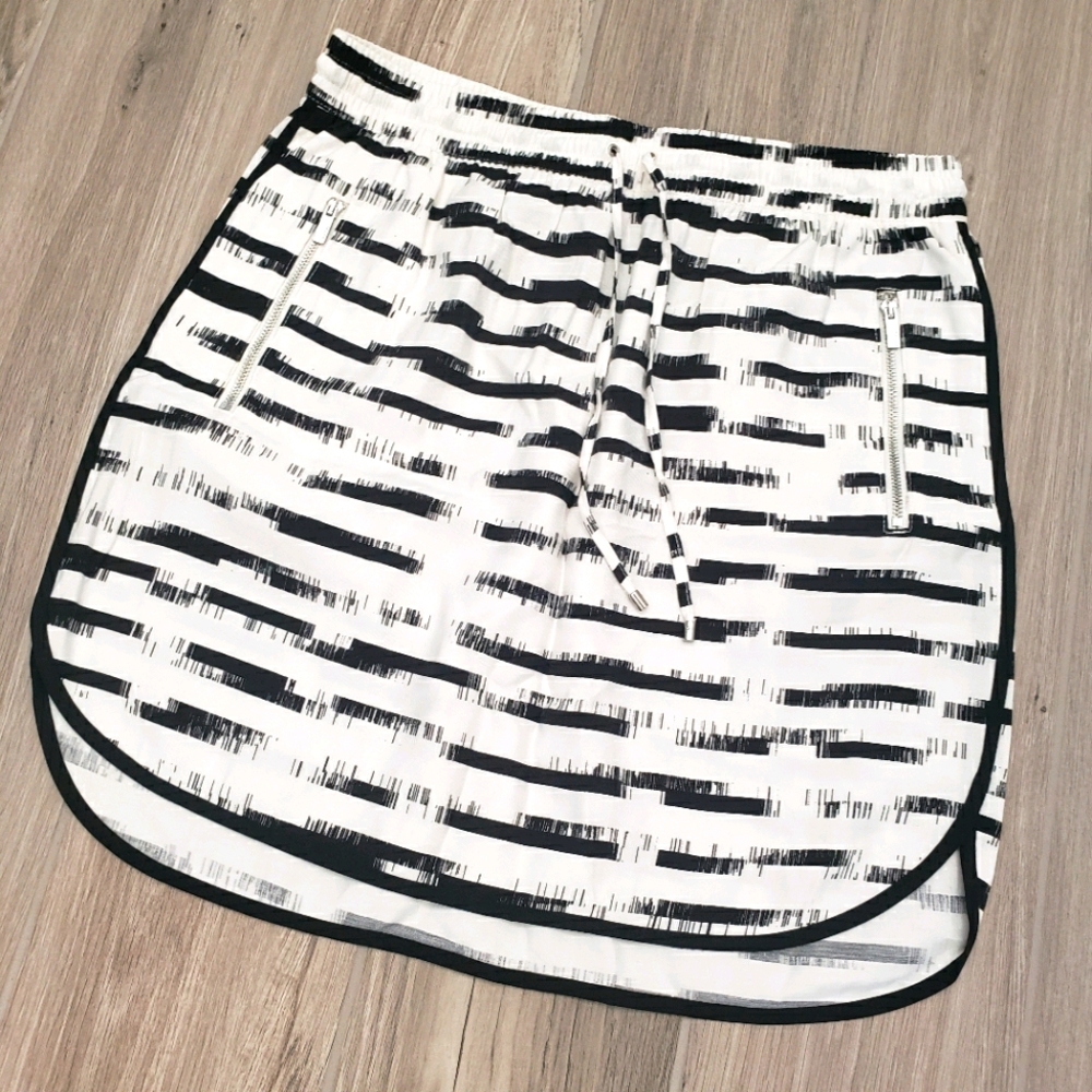 Calvin Klein zebra print draw string skirt sz XS